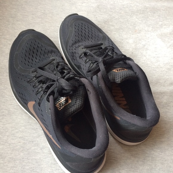 ✖️SOLD✖️Nike’s - Picture 4 of 8